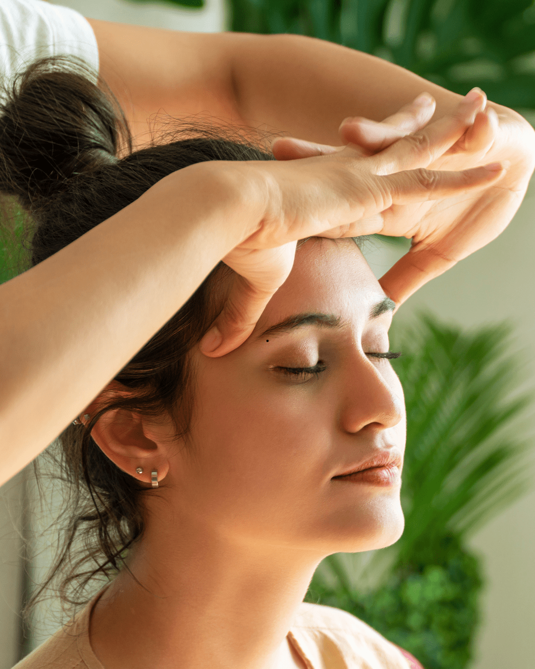Head Massage Women